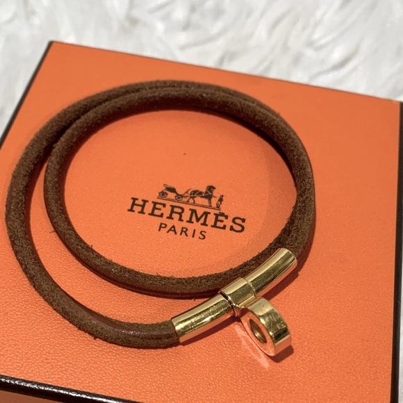 Hermès Double Tour bracelet leather cord & goldtone turnlock closure with box - Picture 1 of 7